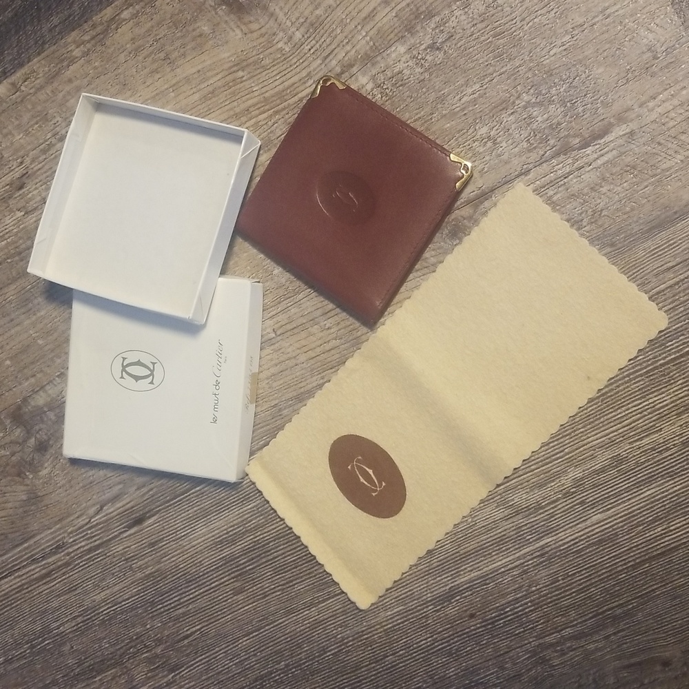 Cartier Red Leather Gold Corners Les Must De Bifold Wallet Cloth Box New In Box